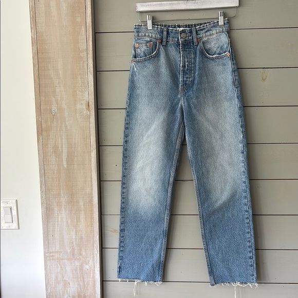 ZARA High Rise Straight Leg Jeans – Size 2 / 24 - Picture 1 of 6